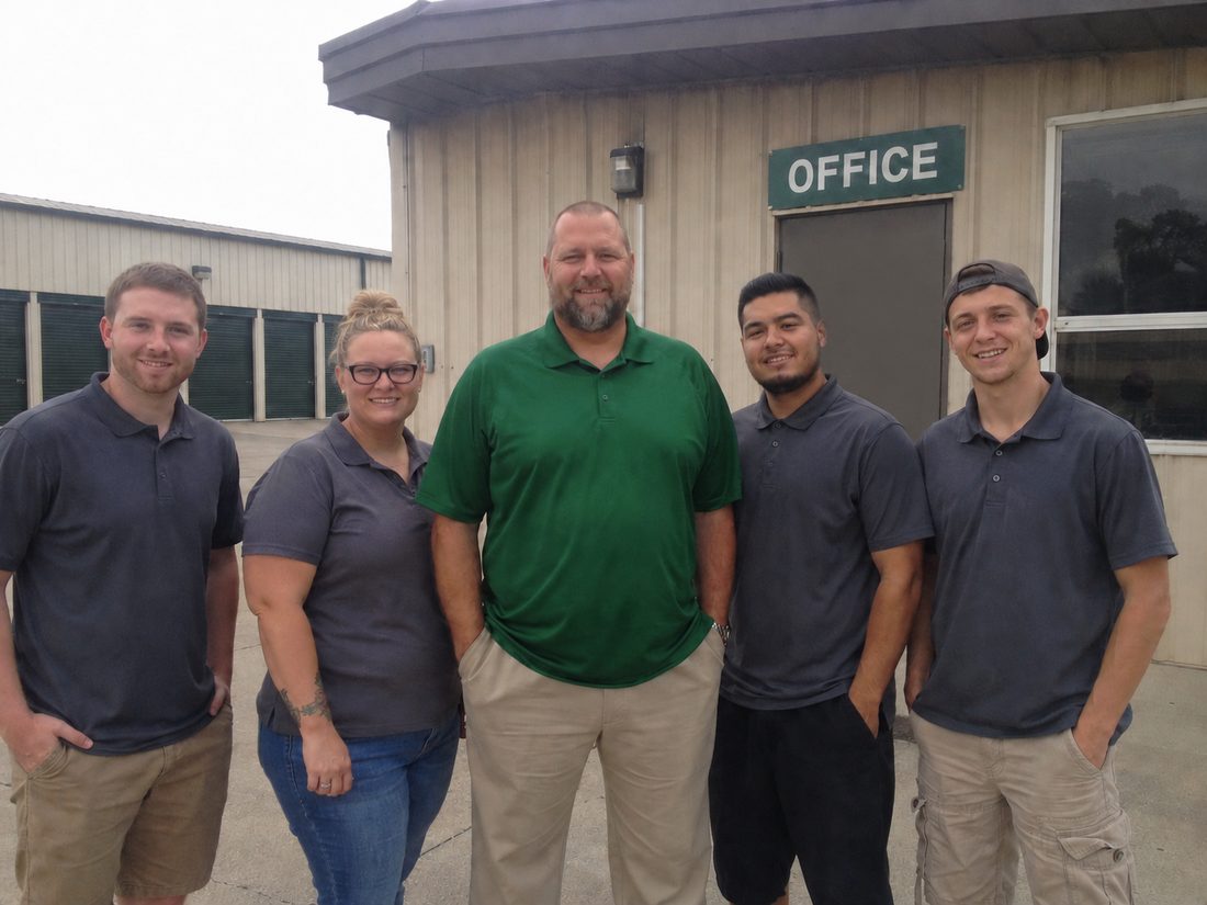 Pest control professionals in Fort Lauderdale, FL